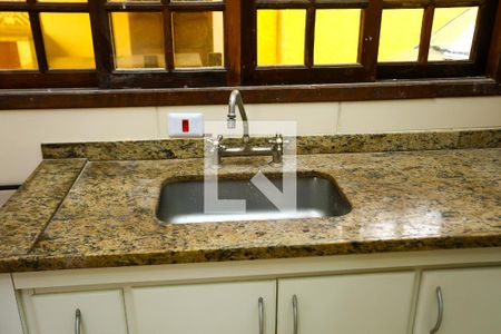 Casa à venda com 140m², 4 quartos e 8 vagasCozinha