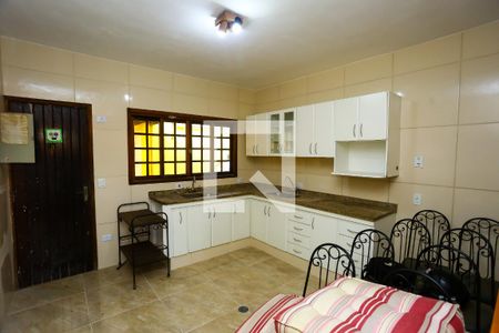 Casa à venda com 140m², 4 quartos e 8 vagasCozinha