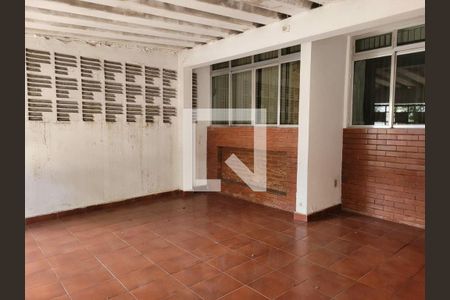 Casa à venda com 182m², 3 quartos e 3 vagas