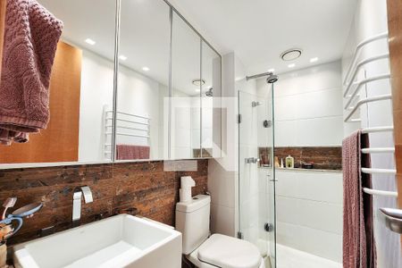 Apartamento à venda com 95m², 2 quartos e 1 vaga Apartamento à venda com 95m², 2 quartos e 1 vagaBanheiro da Suíte