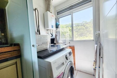 Apartamento à venda com 95m², 2 quartos e 1 vaga Apartamento à venda com 95m², 2 quartos e 1 vagaÁrea de Serviço