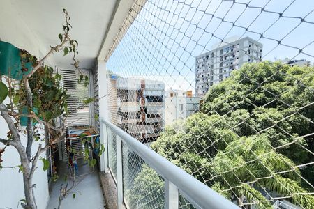 Apartamento à venda com 95m², 2 quartos e 1 vaga Apartamento à venda com 95m², 2 quartos e 1 vagaVaranda da Suíte