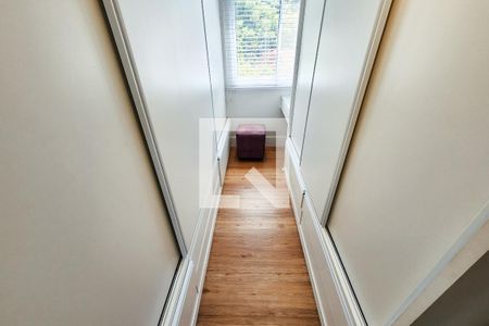 Apartamento à venda com 95m², 2 quartos e 1 vaga Apartamento à venda com 95m², 2 quartos e 1 vagaCloset da Suíte