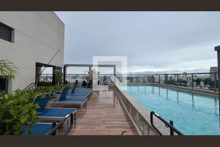 Studio à venda com 26m², 1 quarto e sem vaga Studio à venda com 26m², 1 quarto e sem vagaPiscina