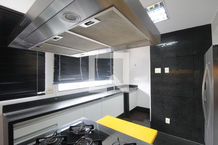 Apartamento à venda com 196m², 3 quartos e 2 vagasCozinha e Área de Serviço