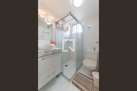 Banheiro de apartamento à venda com 2 quartos, 42m² em Vila Guarani, São Paulo