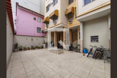 Apartamento à venda com 64m², 2 quartos e sem vagaÁrea comum - Playground