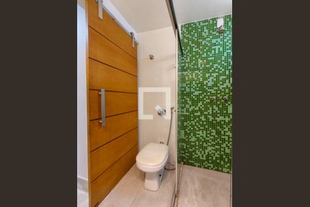 Apartamento à venda com 64m², 2 quartos e sem vagaBanheiro Corredor