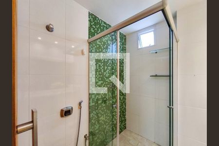 Apartamento à venda com 64m², 2 quartos e sem vagaBanheiro Corredor