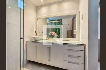 Apartamento à venda com 64m², 2 quartos e sem vagaBanheiro Corredor