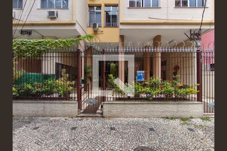 Apartamento à venda com 64m², 2 quartos e sem vagaFachada e portaria