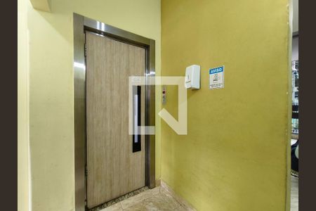 Apartamento à venda com 64m², 2 quartos e sem vagaFachada e portaria