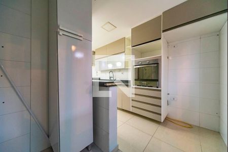 Apartamento à venda com 115m², 2 quartos e 1 vagaÁrea de Serviço