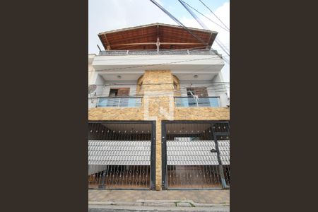 Fachada de casa à venda com 3 quartos, 330m² em Vila Carrão, São Paulo
