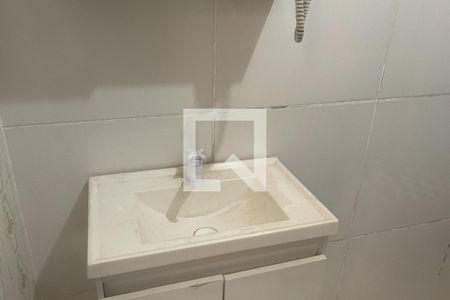 Casa para alugar com 56m², 2 quartos e sem vaga Casa para alugar com 56m², 2 quartos e sem vagaBanheiro