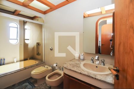 Apartamento à venda com 278m², 3 quartos e 3 vagasBanheiro da Suíte 1