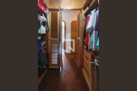 Apartamento à venda com 278m², 3 quartos e 3 vagasSuíte 2 - CLOSET