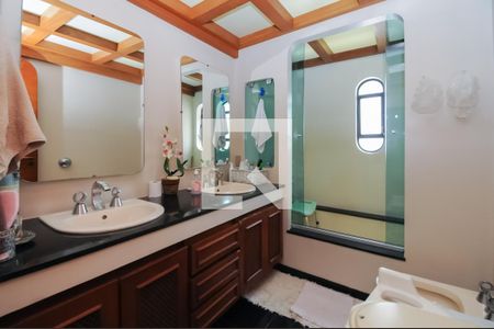 Apartamento à venda com 278m², 3 quartos e 3 vagasBanheiro da Suíte 2