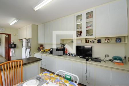 Apartamento à venda com 278m², 3 quartos e 3 vagasCozinha - Armários