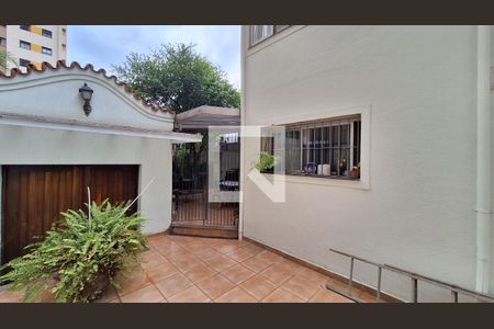 Casa à venda com 210m², 4 quartos e 5 vagasQuintal
