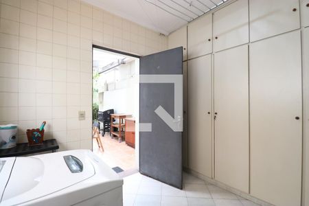 Casa à venda com 210m², 4 quartos e 5 vagasÁrea de Serviço