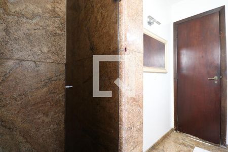 Casa à venda com 210m², 4 quartos e 5 vagasBanheiro da Suíte