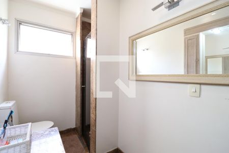Casa à venda com 210m², 4 quartos e 5 vagasBanheiro da Suíte