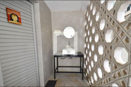 Apartamento à venda com 210m², 4 quartos e 3 vagasSalão de festas/ banheiros