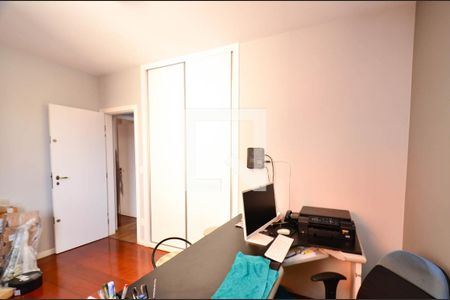 Apartamento à venda com 210m², 4 quartos e 3 vagasQuarto2
