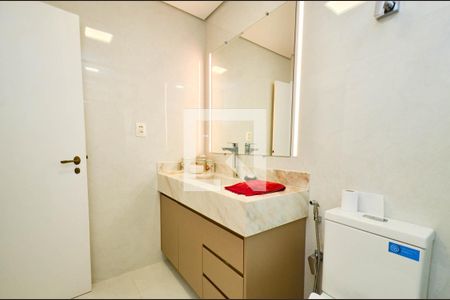 Apartamento à venda com 210m², 4 quartos e 3 vagasBanheiro social