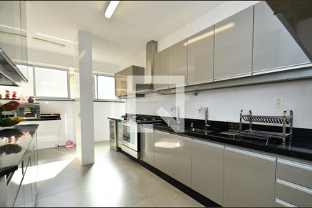 Apartamento à venda com 210m², 4 quartos e 3 vagasCozinha