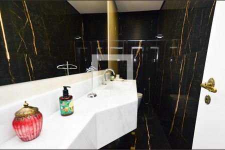 Apartamento à venda com 210m², 4 quartos e 3 vagasLavabo social