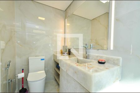 Apartamento à venda com 210m², 4 quartos e 3 vagasBanheiro suite 2