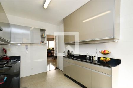 Apartamento à venda com 210m², 4 quartos e 3 vagasCozinha