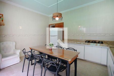 Casa à venda com 300m², 6 quartos e 2 vagasCozinha