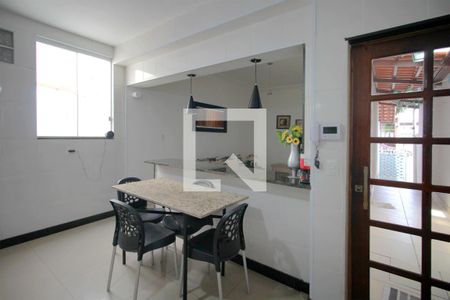 Casa à venda com 300m², 6 quartos e 2 vagasCozinha