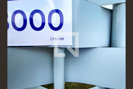 Casa à venda com 300m², 6 quartos e 2 vagasPlaca