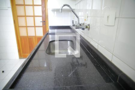 Apartamento à venda com 80m², 3 quartos e 2 vagasCozinha
