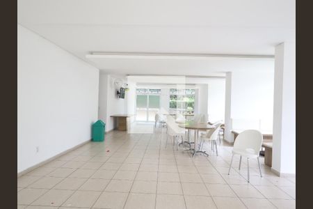 Apartamento para alugar com 85m², 2 quartos e 2 vagasÁrea comum - Salão de festas