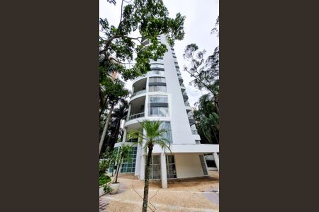 Apartamento à venda com 210m², 2 quartos e 3 vagasFachada