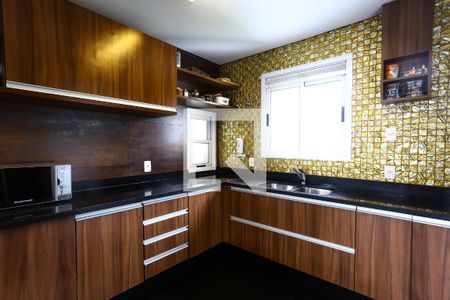 Apartamento à venda com 210m², 2 quartos e 3 vagasCozinha