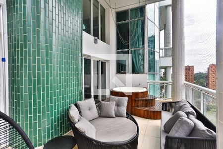 Apartamento à venda com 210m², 2 quartos e 3 vagasVaranda da Sala