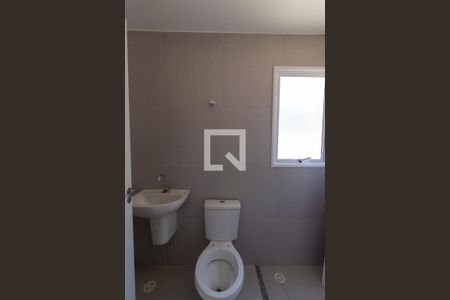 Casa de condomínio para alugar com 100m², 3 quartos e 2 vagasBanheiro da Suíte