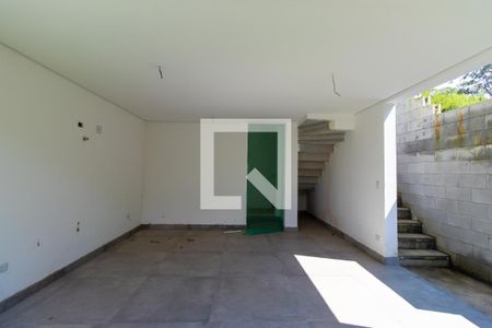 Casa de condomínio para alugar com 100m², 3 quartos e 2 vagasQuintal dos fundos