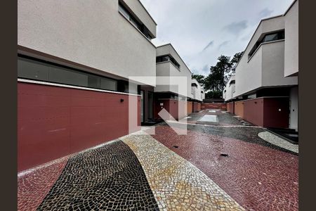 Casa de condomínio à venda com 496m², 4 quartos e 4 vagasÁrea Comum
