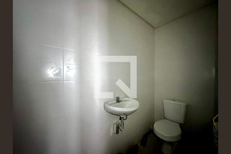 Casa de condomínio à venda com 496m², 4 quartos e 4 vagasBanheiro de Serviço