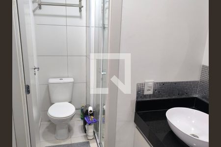 Banheiro de apartamento para alugar com 2 quartos, 36m² em Várzea da Barra Funda, São Paulo
