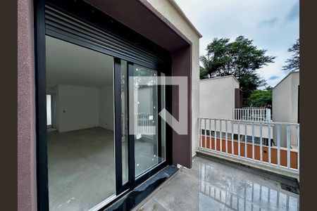 Casa de condomínio à venda com 486m², 4 quartos e 4 vagas Casa de condomínio à venda com 486m², 4 quartos e 4 vagasSacada Suíte 3