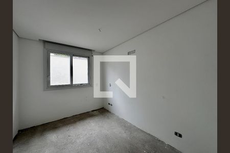 Casa de condomínio à venda com 486m², 4 quartos e 4 vagas Casa de condomínio à venda com 486m², 4 quartos e 4 vagasSuíte 2