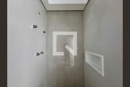 Casa de condomínio à venda com 486m², 4 quartos e 4 vagas Casa de condomínio à venda com 486m², 4 quartos e 4 vagasBanheiro Suíte 1